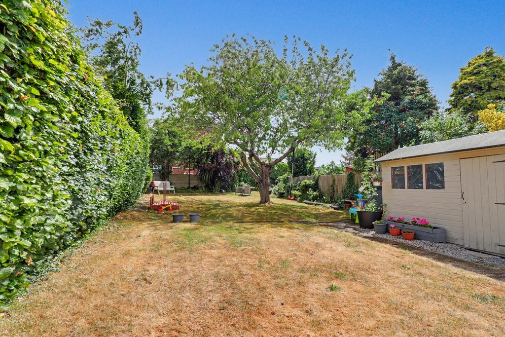 Property photo 2 of 22