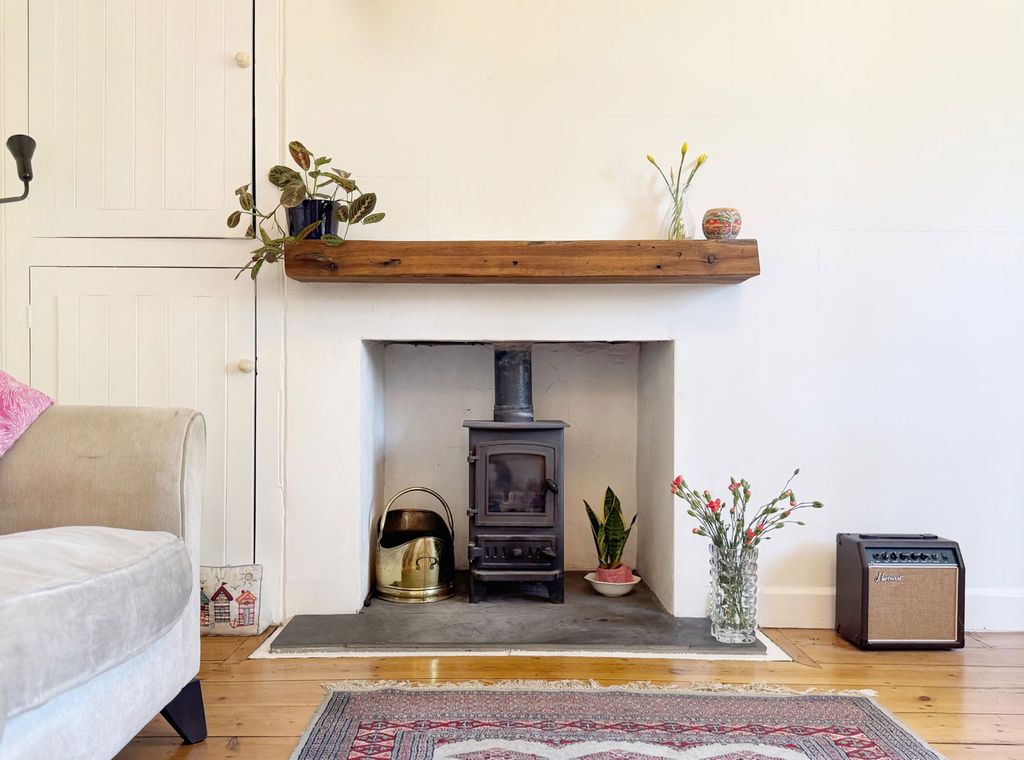 Property photo 2 of 23