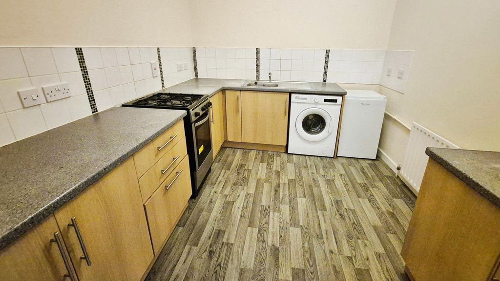 Property photo 3 of 4 Kitchen