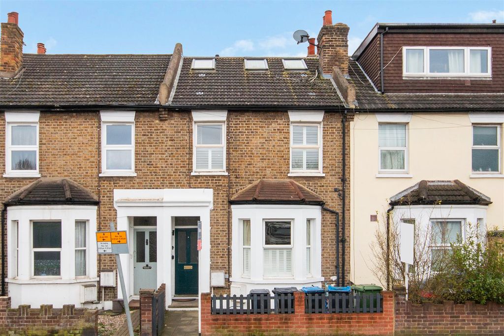 Property photo 1 of 12 External