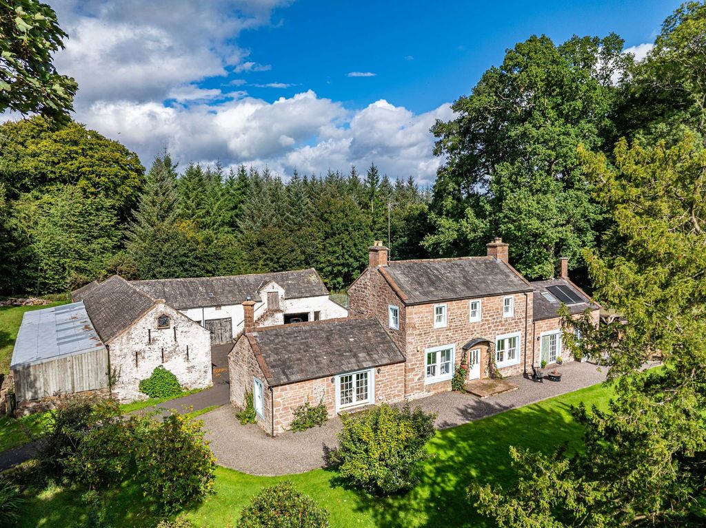 Property photo 2 of 54