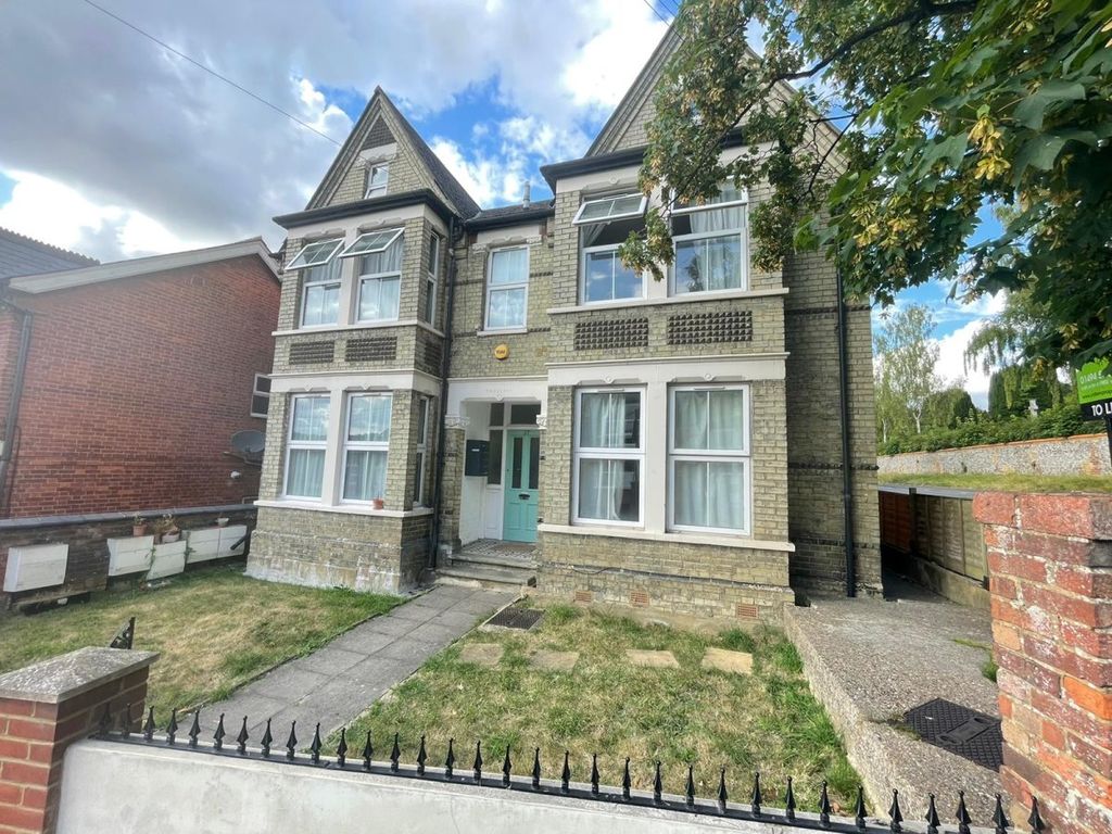 Property photo 1 of 6