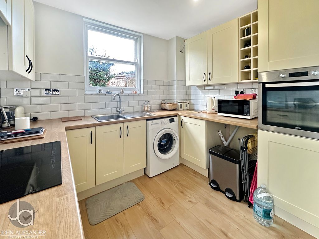 Property photo 2 of 12 20260214_121642578_0.5