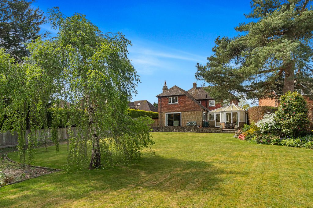 Property photo 3 of 24