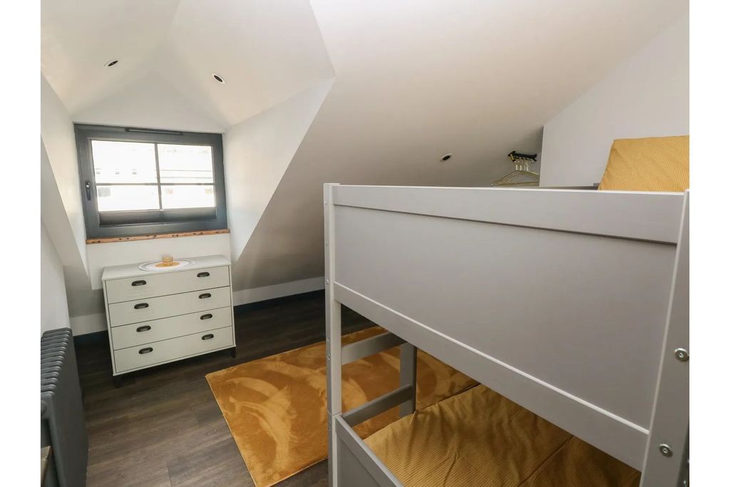 Additional image 36 of 3 bed flat for saleNarberth Road, Tenby SA70