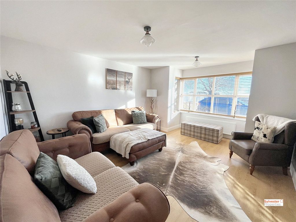 Property photo 3 of 46 Picture No. 25