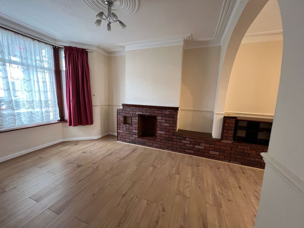 Property photo 2 of 20 Gallery