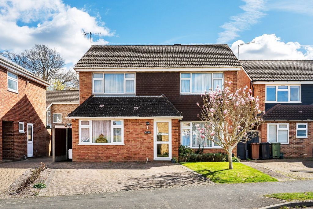 Property photo 1 of 31 Front Aspect