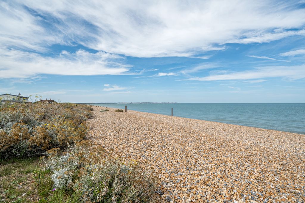 Property photo 3 of 28 26-6A4E74A049F6c-1487360-4-6A4d4402d79Df-Arw-1-26