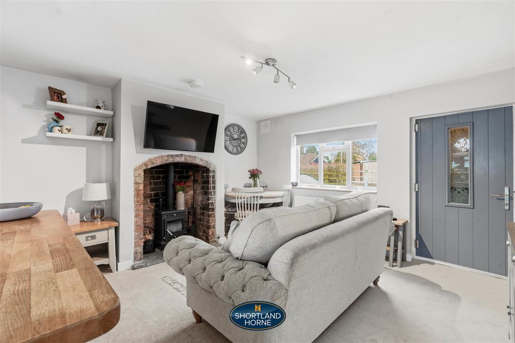 Property photo 3 of 19 Living/Dining Room