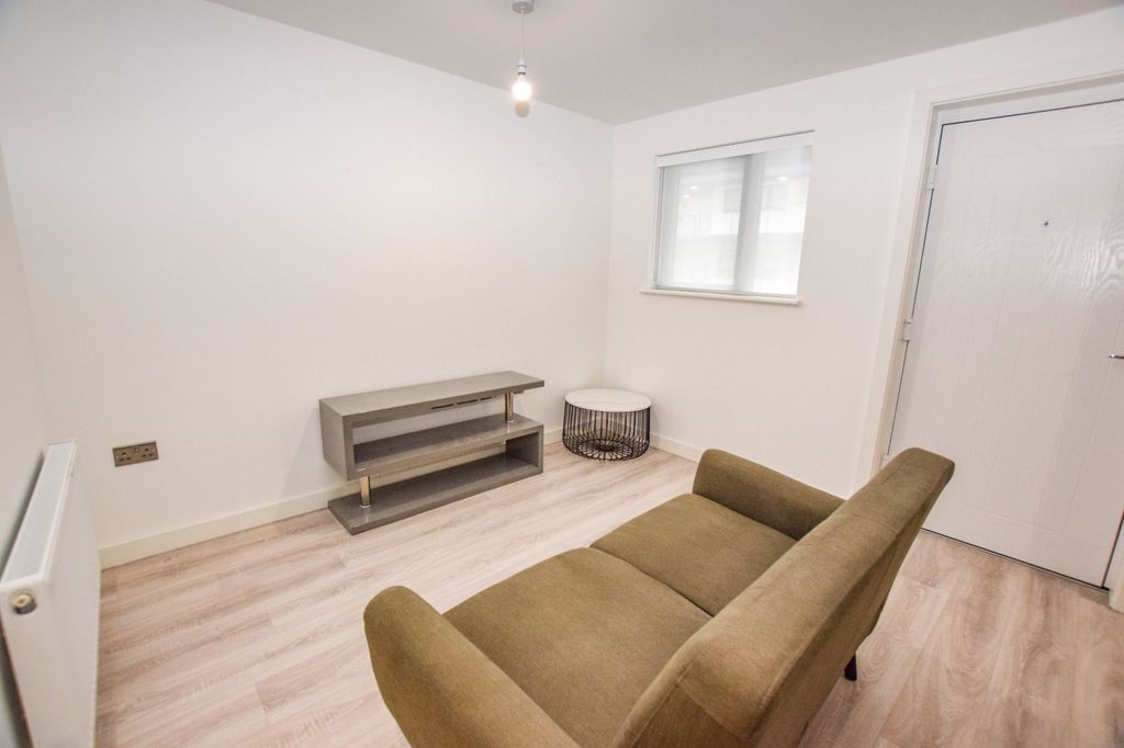 Property photo 2 of 9 Picture No. 02