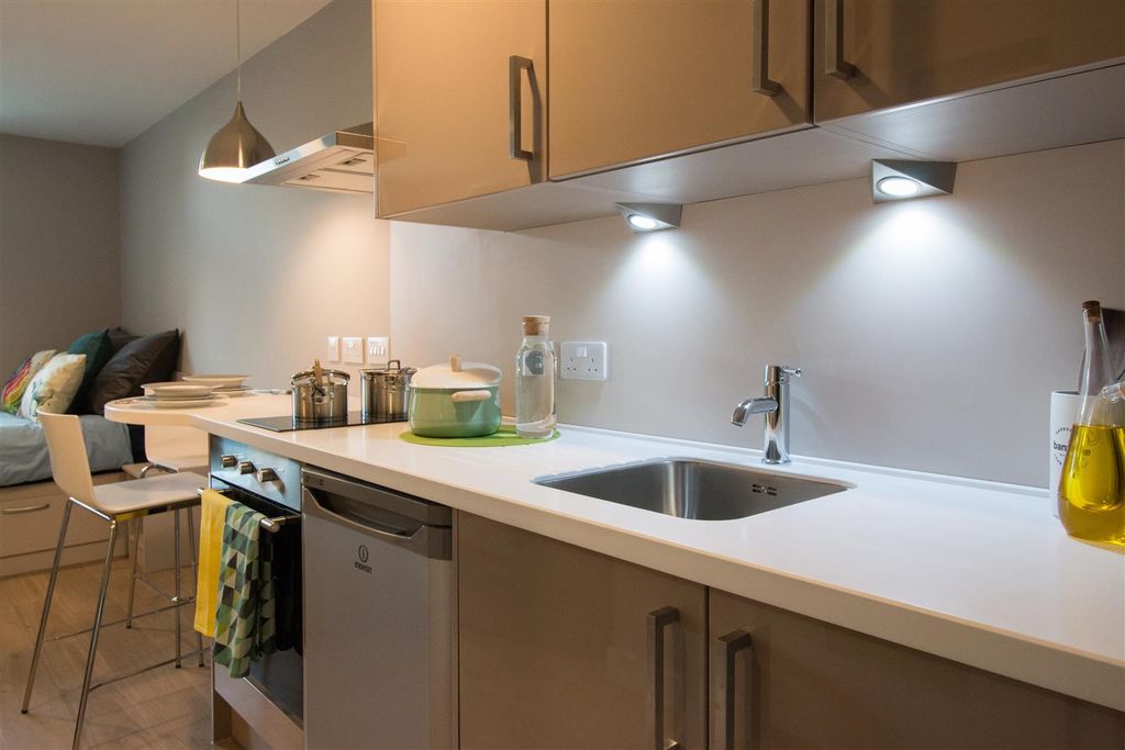 Property photo 1 of 66