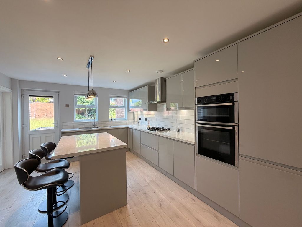 Property photo 2 of 44