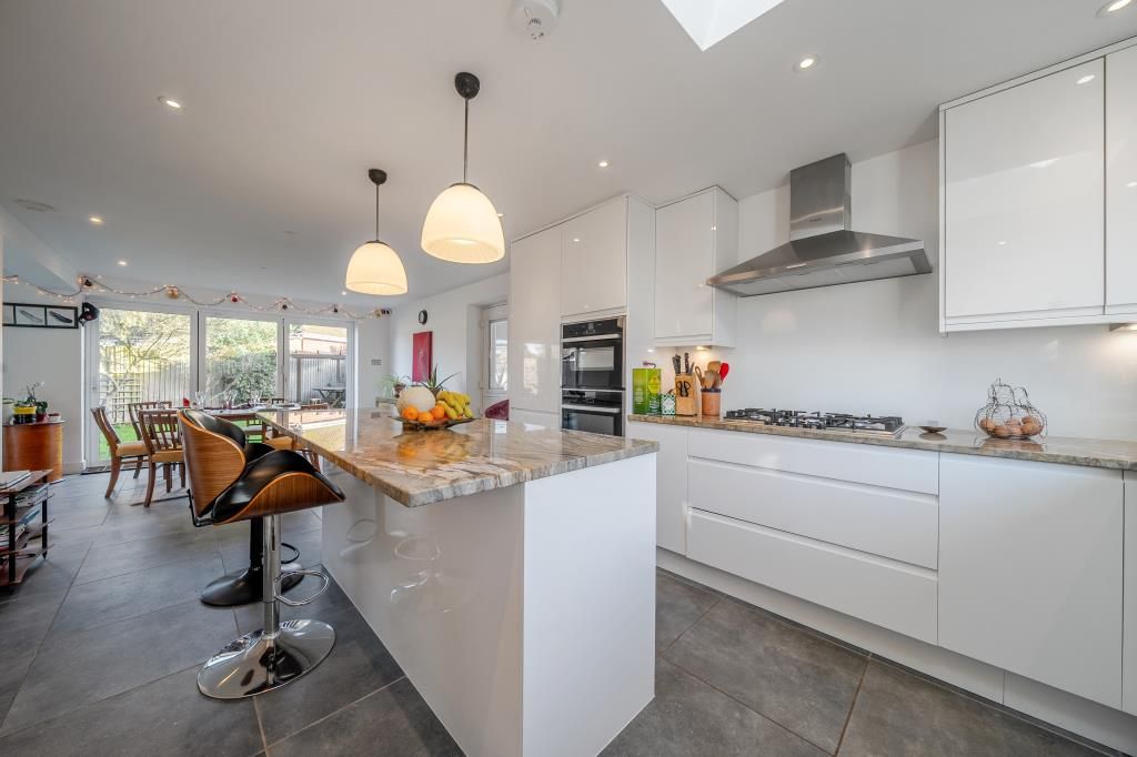 Property photo 2 of 22 Kitchen