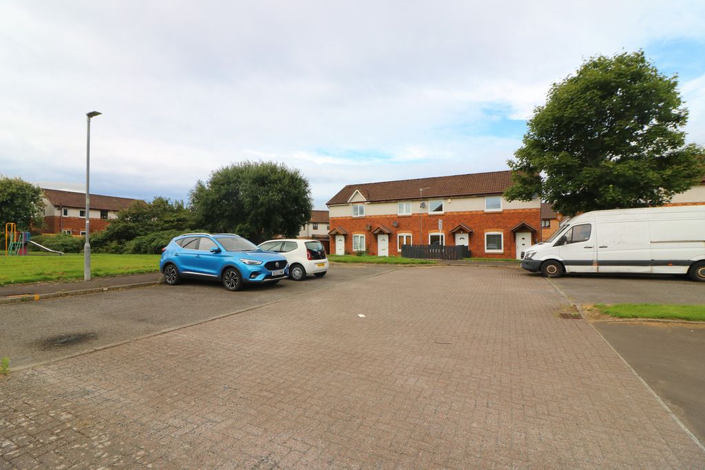 Property photo 3 of 16