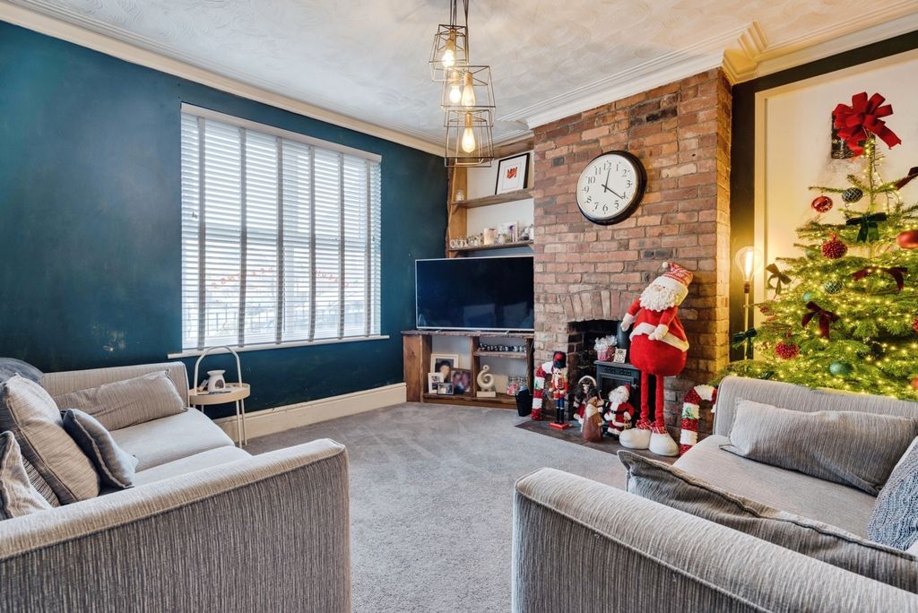 Property photo 2 of 22 Pbox-Img.Jpg