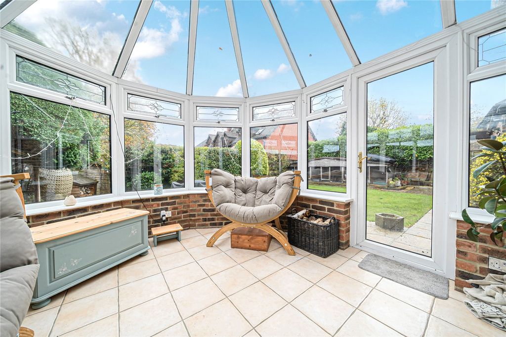 Property photo 3 of 27 Picture No. 12