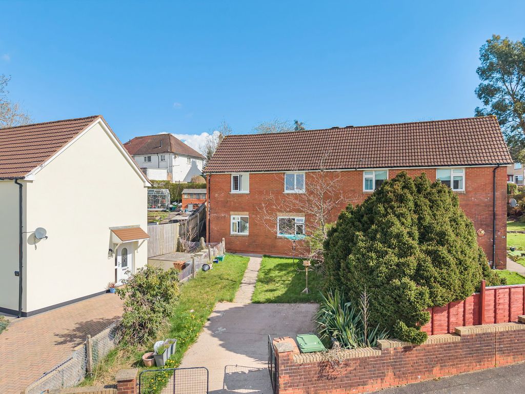 Property photo 2 of 31