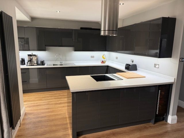 Property photo 2 of 20 Open Plan Kitchen