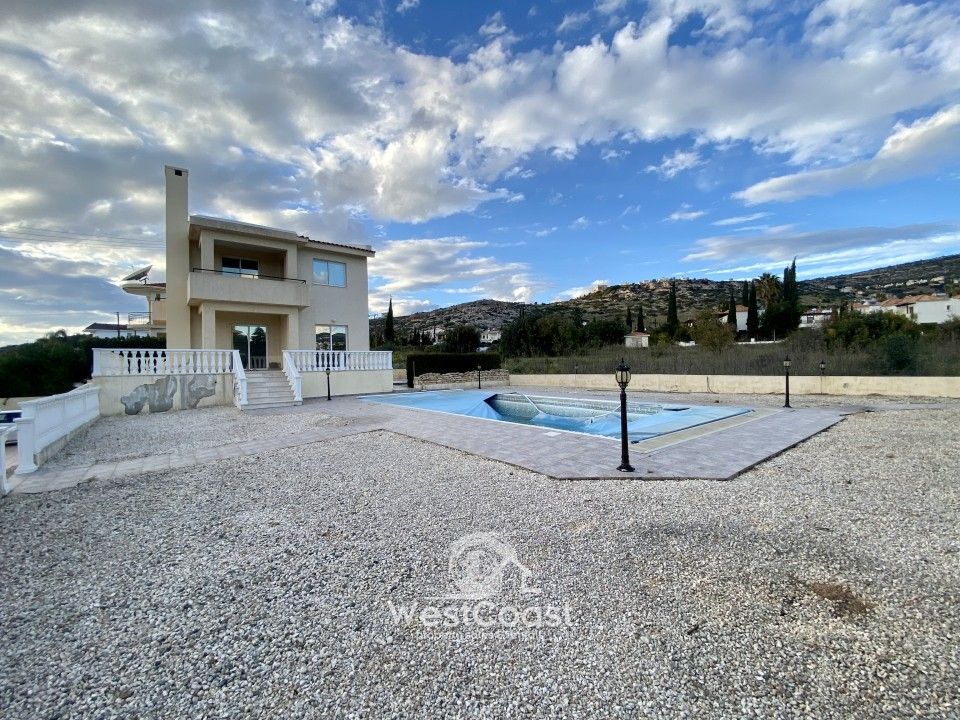 Property photo 1 of 34