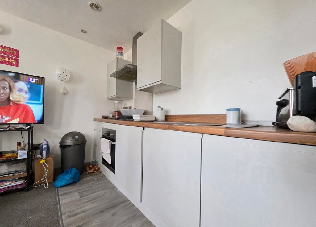 Property photo 2 of 4