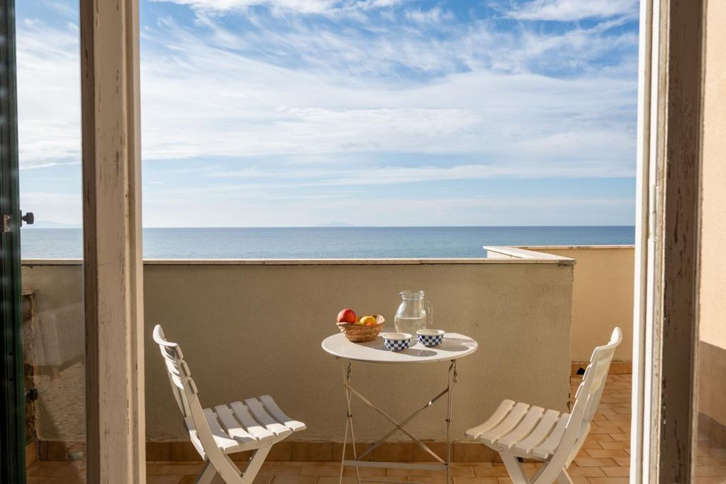 Property photo 1 of 40