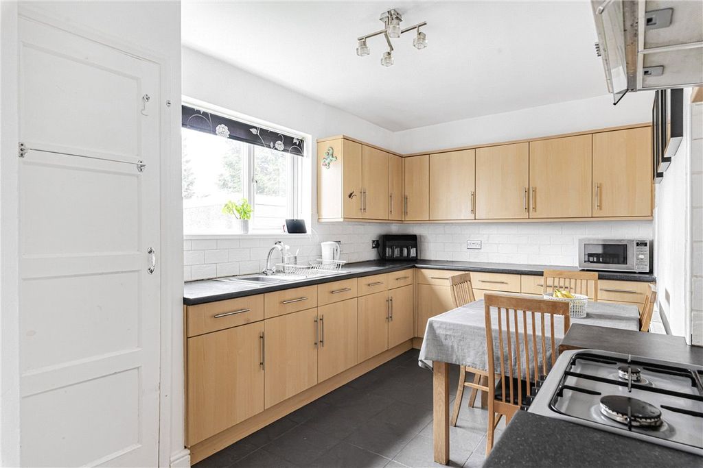 Property photo 3 of 24 Picture No. 15