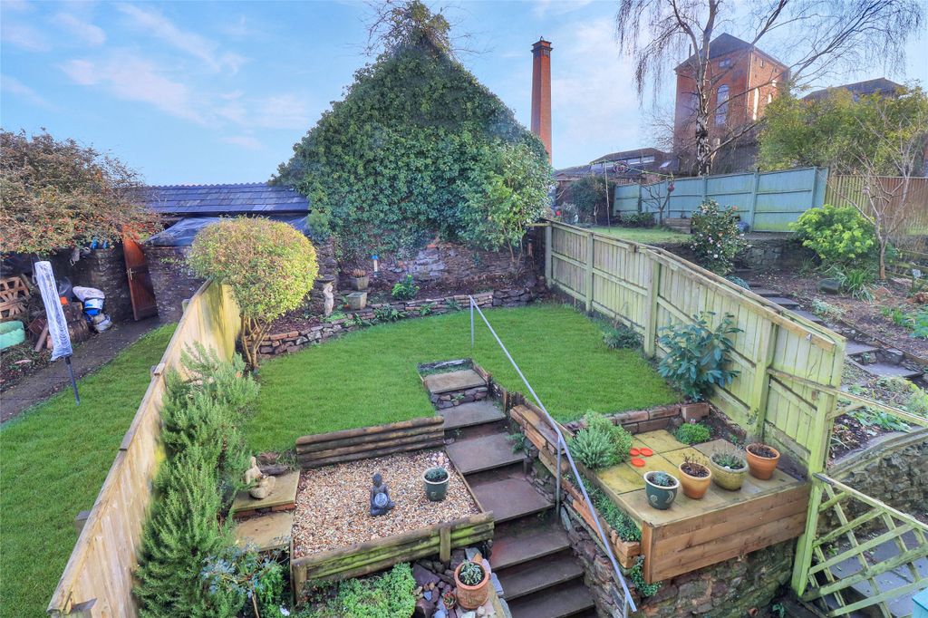 Property photo 2 of 16 2 - Picture No. 11