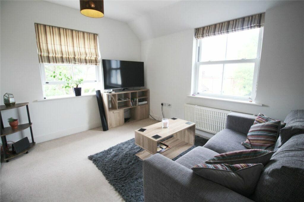 Property photo 3 of 8 Picture No. 19