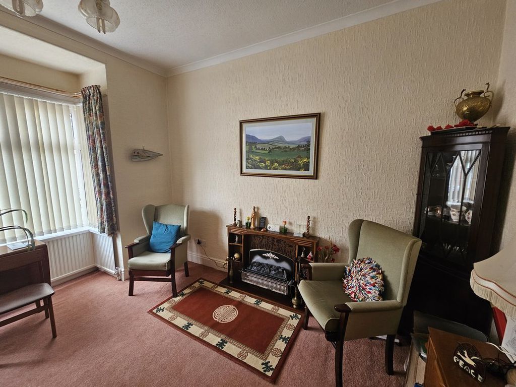 Property photo 2 of 16 Photo 11
