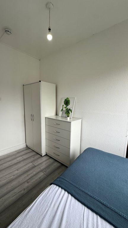 Property photo 3 of 13 Bedroom