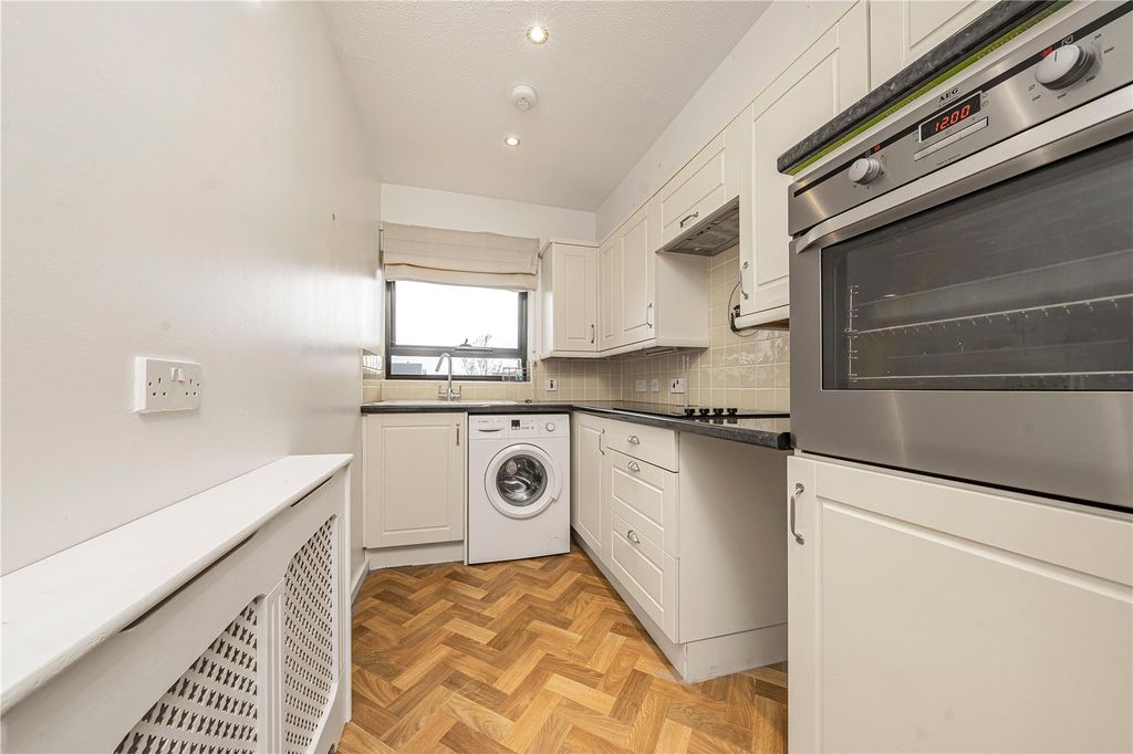 Property photo 3 of 11 Picture No. 18