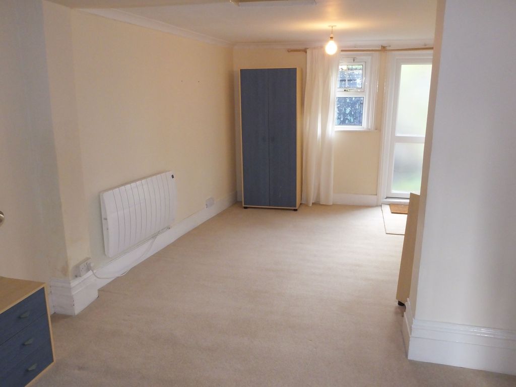 Property photo 3 of 4