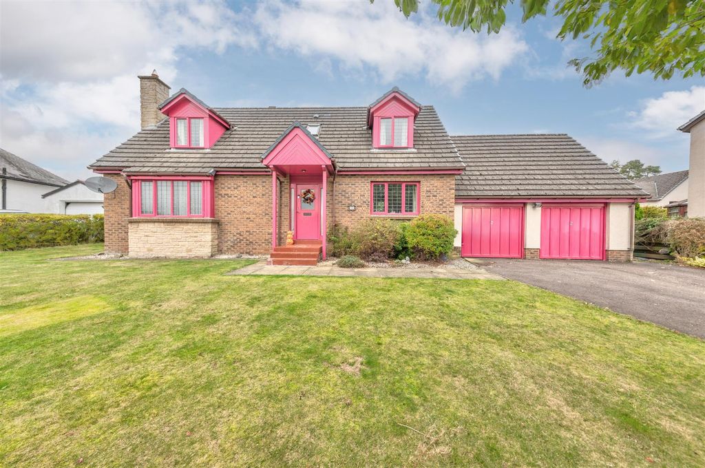 Property photo 1 of 29 10 Stiven Crescent Kirriemuir-23.Jpg