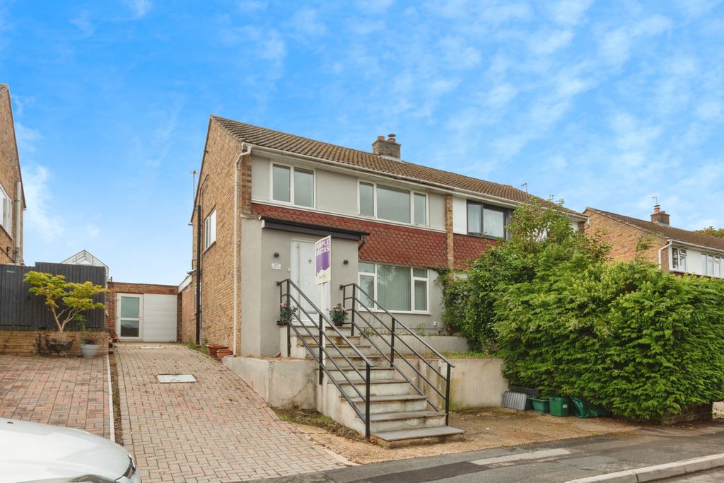 Property photo 1 of 18