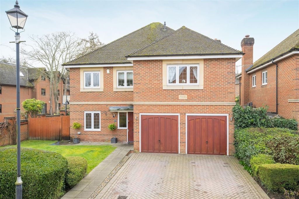 Property photo 1 of 16