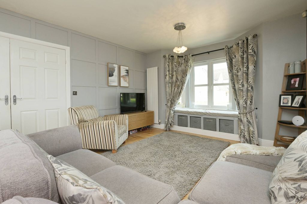 Property photo 2 of 40