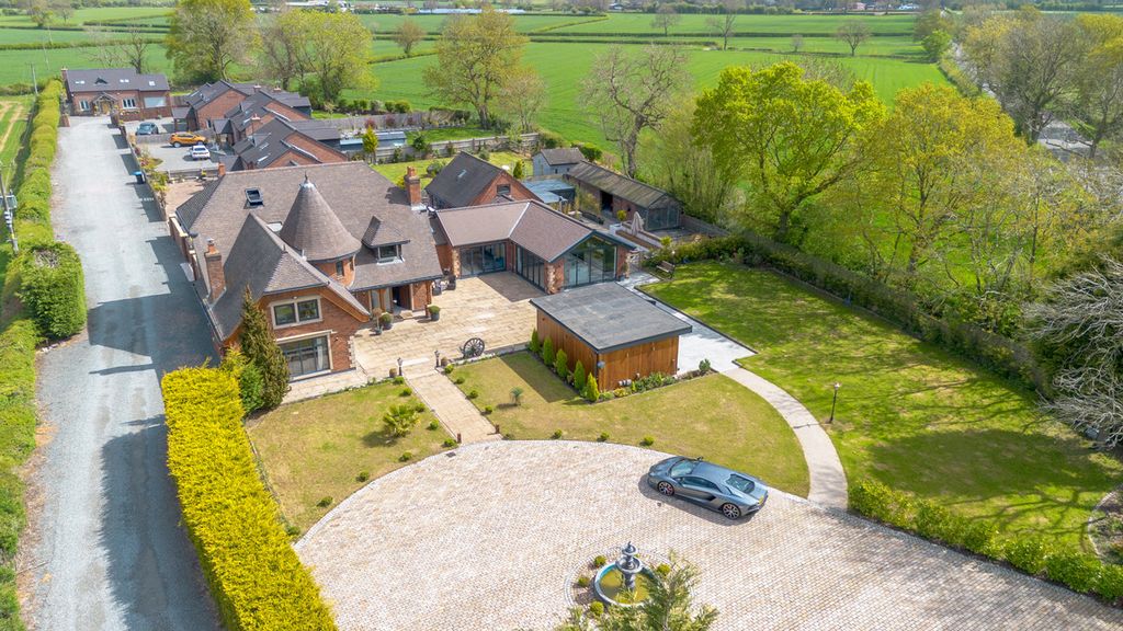 Additional image 49 of 6 bed detached house for saleWithybrook Road Bulkington Bedworth, Warwickshire CV12