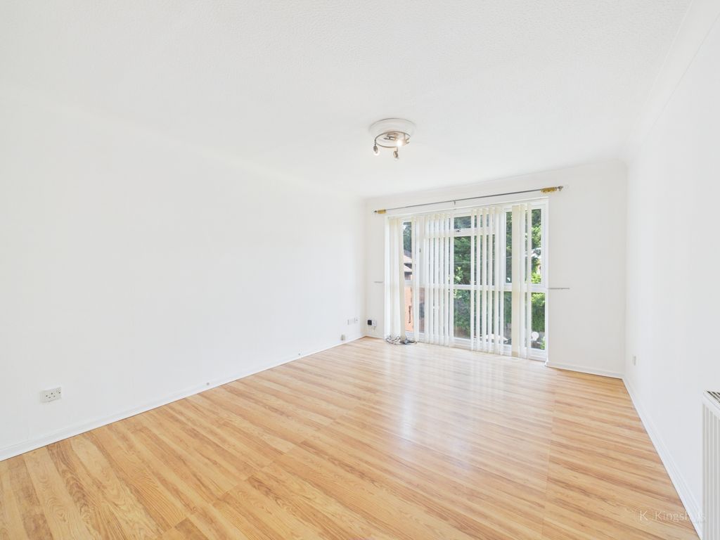 Property photo 2 of 6 Living Room