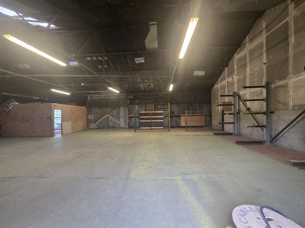 Property photo 3 of 6