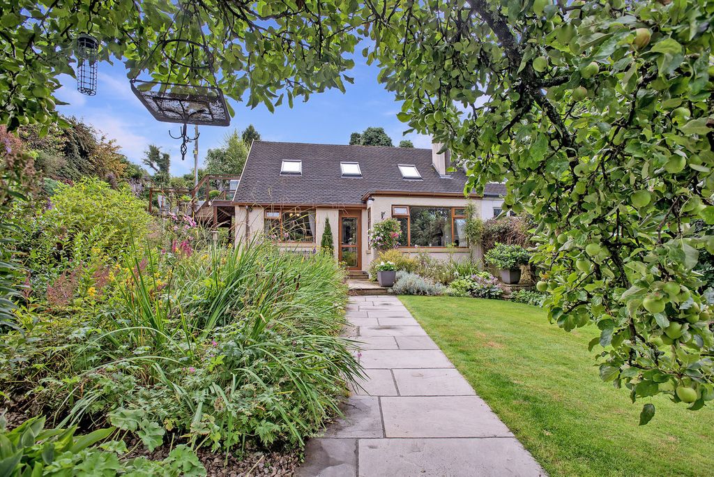Property photo 1 of 38