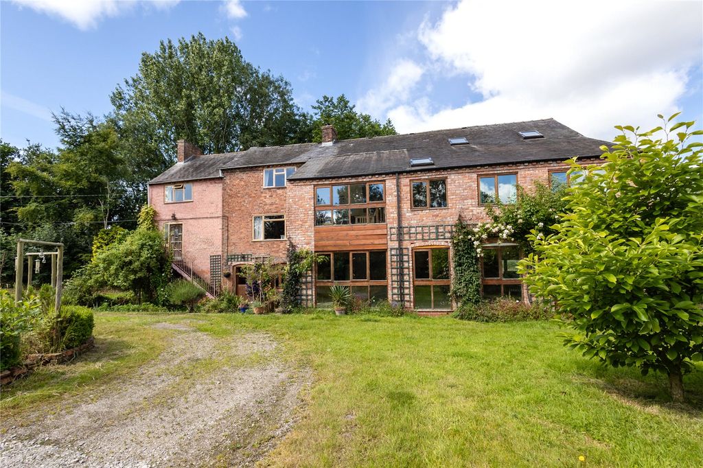 Property photo 1 of 56 Picture No. 06