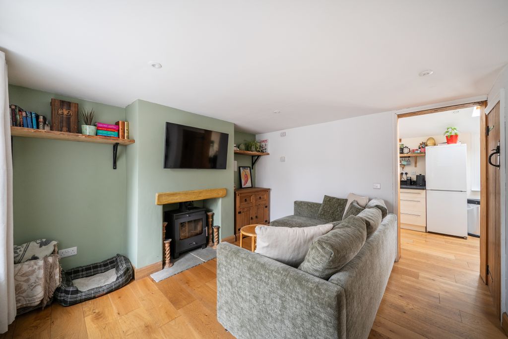 Property photo 2 of 13 15148417