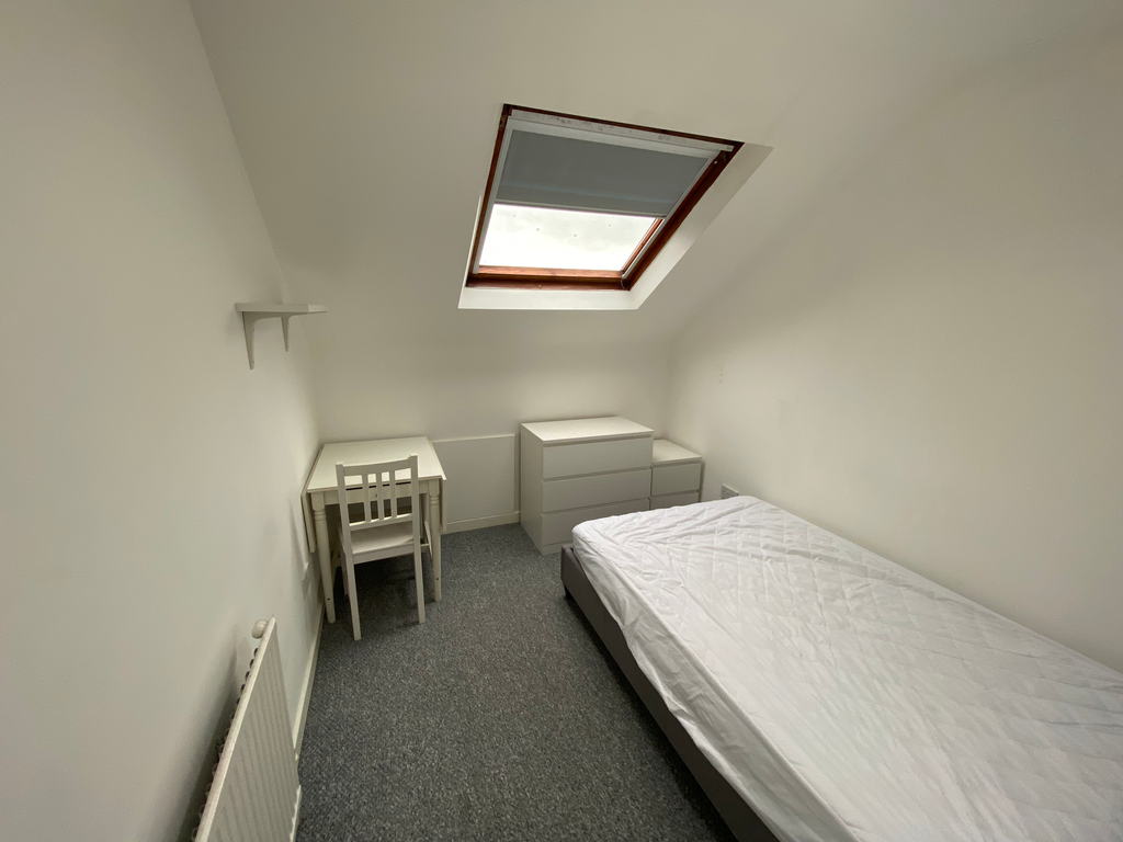 Additional image 4 of 4 bed flat to rentKelso Road, Leeds LS2