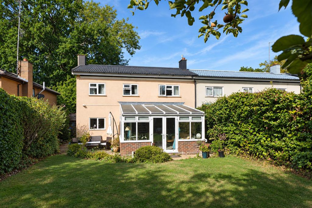 Property photo 1 of 29 6-Batchwood-Gardens-2009.Jpg