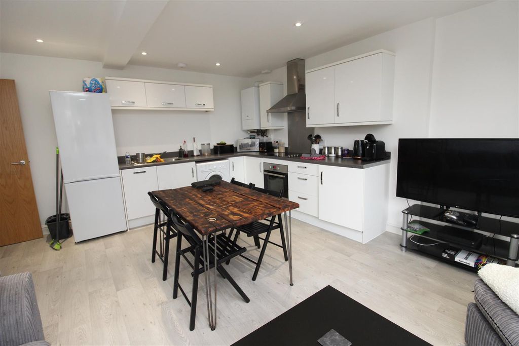 Property photo 3 of 10 Img_2153.Jpg