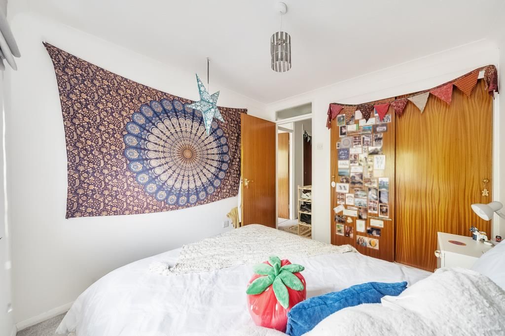 Property photo 2 of 10 Bedroom