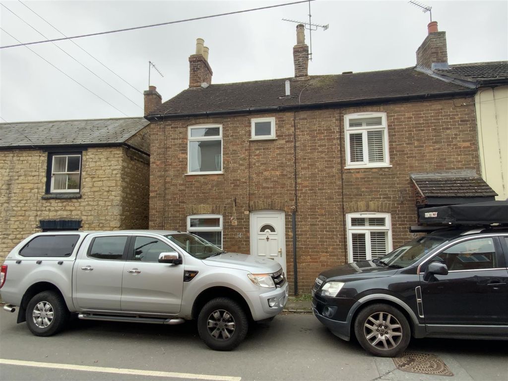 Property photo 1 of 8