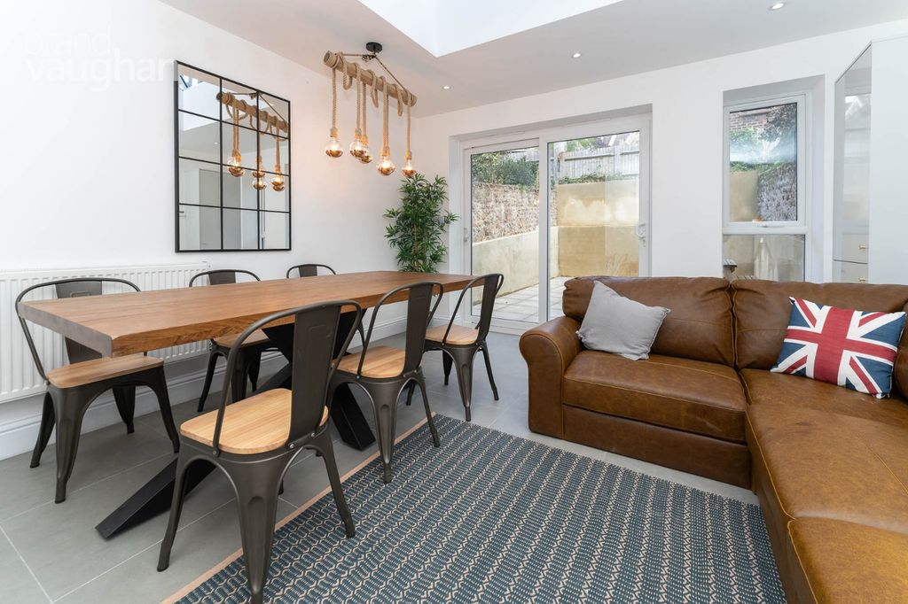 Property photo 1 of 26 Picture No. 80