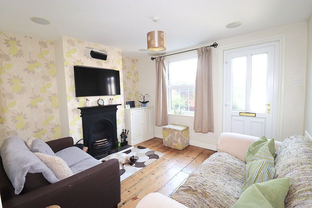 Property photo 3 of 12